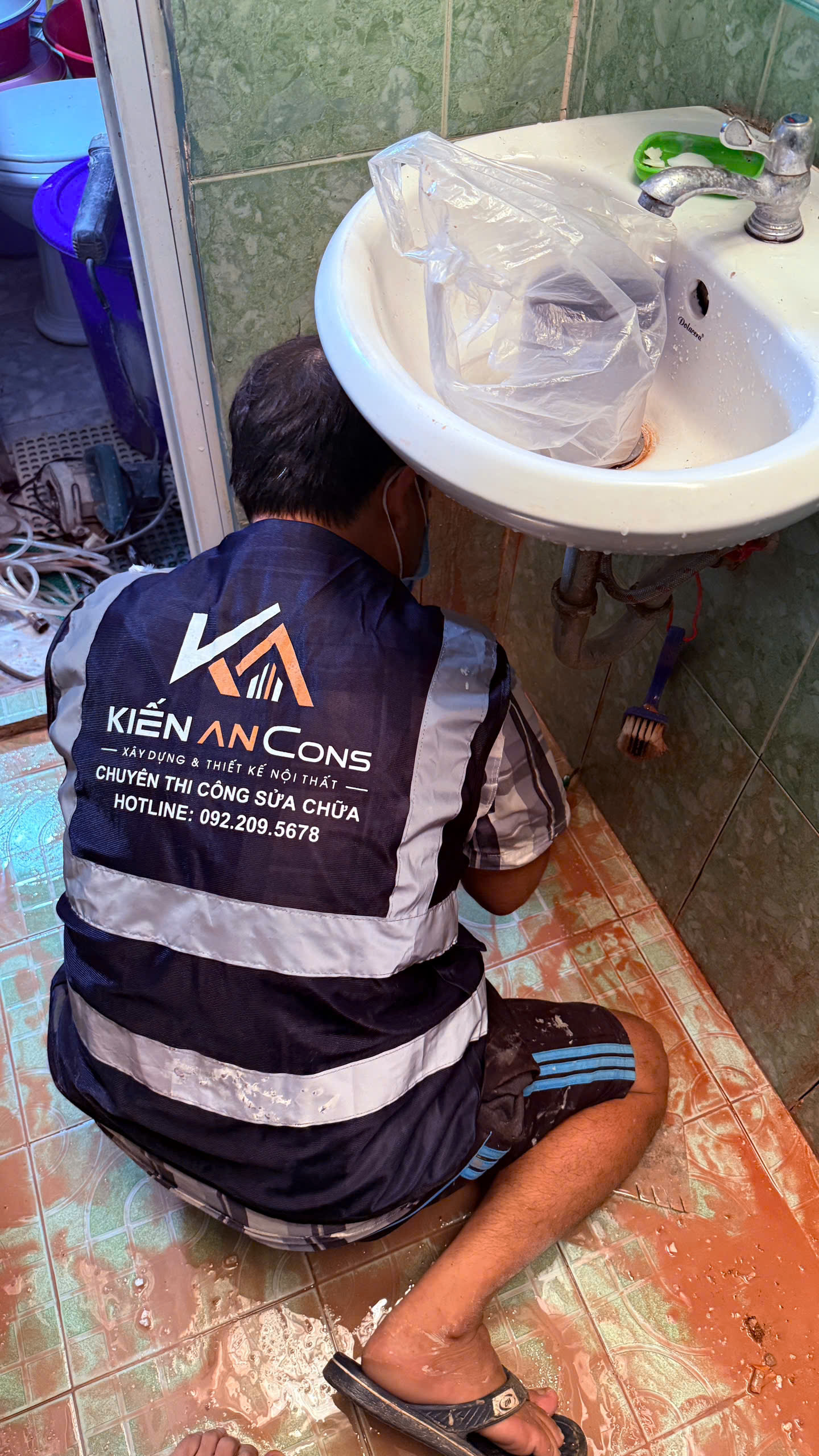 Cải tạo <br> nhà vệ sinh